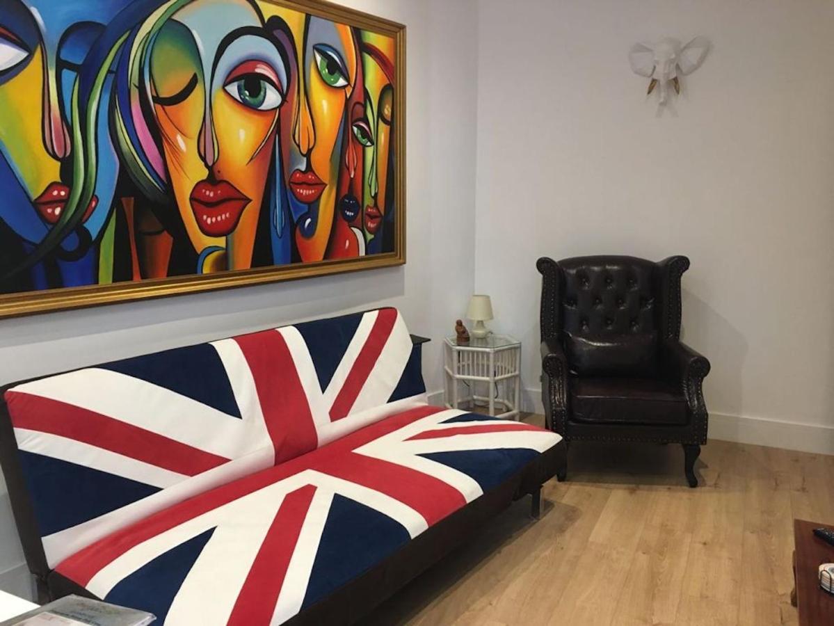 Bagshot Pennyhill Camberley Ascot Luxury 2 Beds 1 Bath Sleeps 4 Pets Ok Permit Parking Διαμέρισμα Εξωτερικό φωτογραφία